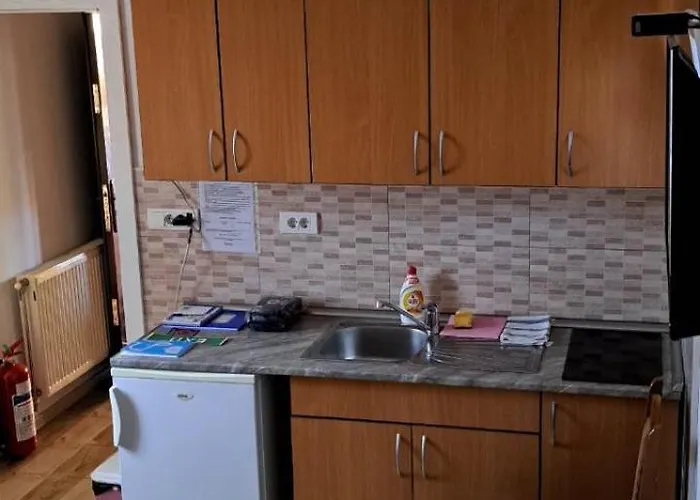 Marija * 克拉列沃